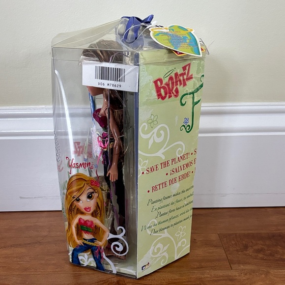 NWT Bratz Flower Girlz Yasmin - Picture 8 of 10